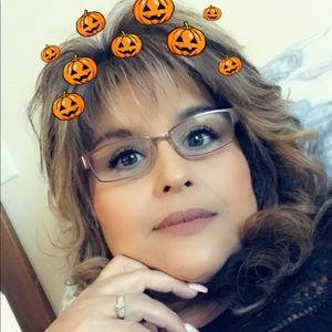 Meet your Posher, Jacqueline